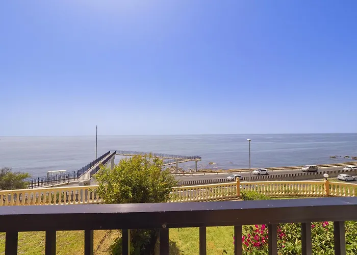 Cubo\'S El Faro Beach Apartment With Pool